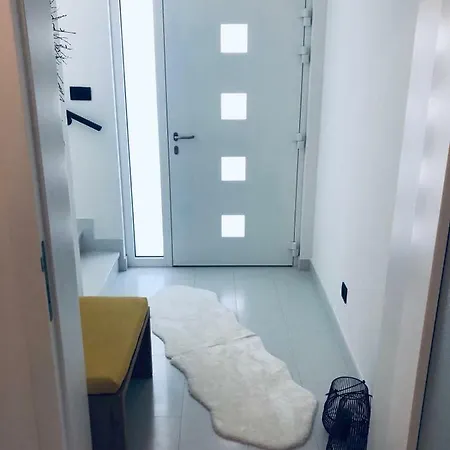 Beni * Novi Vinodolski